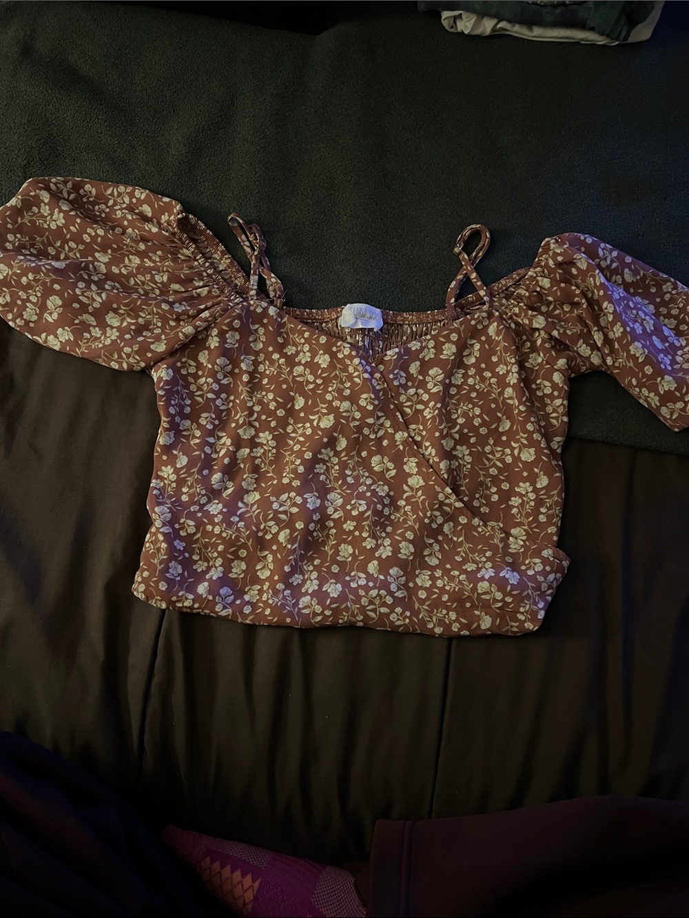 Sienna Sky Brown Floral Puff-Sleeve Crop Top
